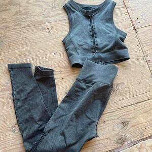 Grey 2 piece Aerie workout set